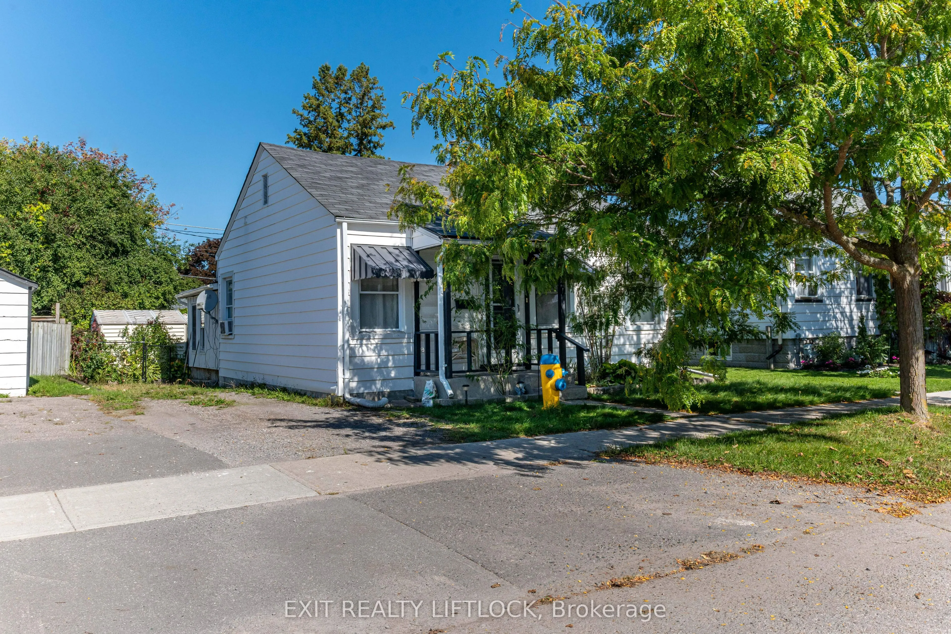 720 New Romaine Street