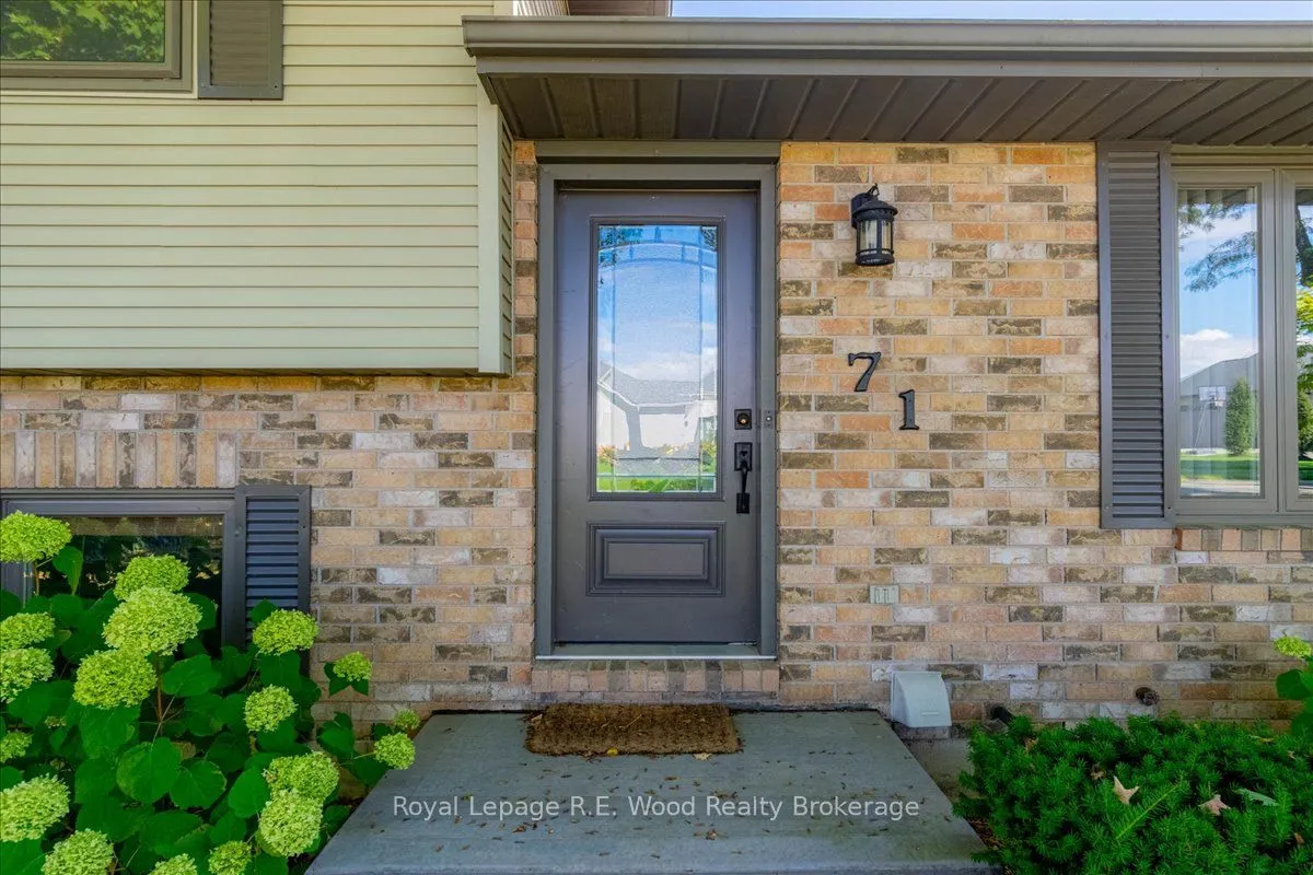 71 North Street W