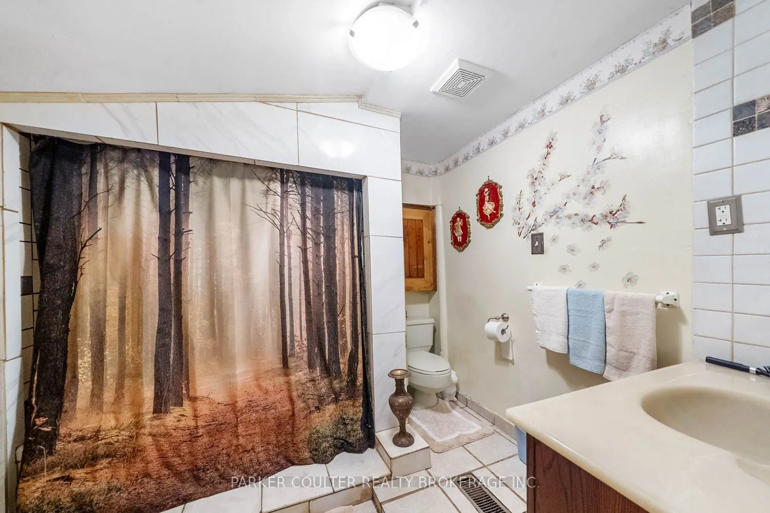 1291 Muskoka Rd 118 W