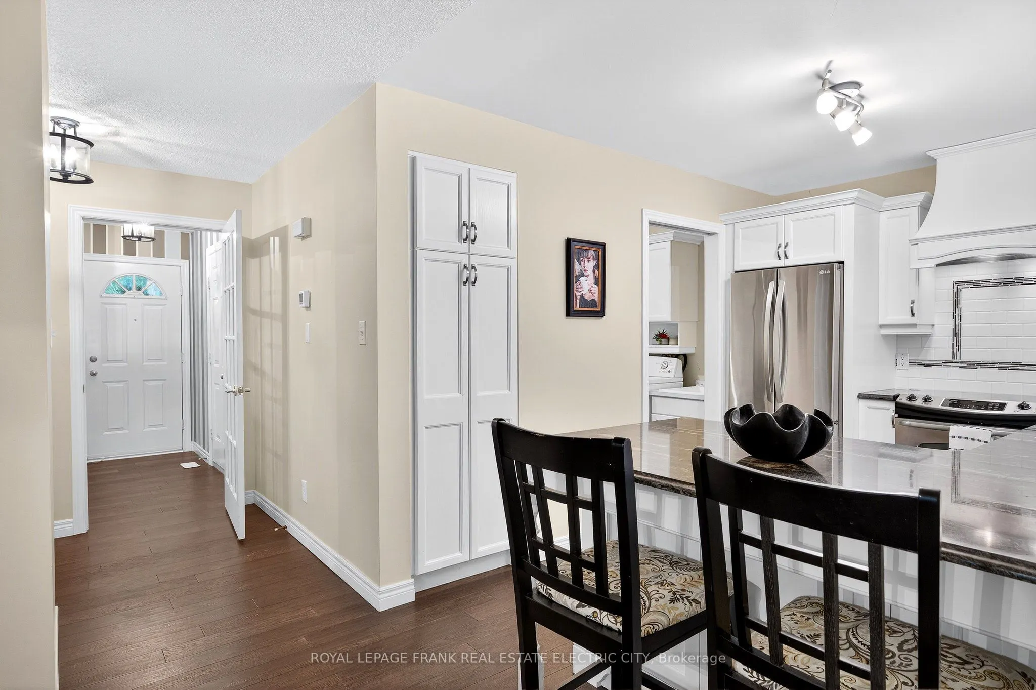 20 Charles Court, #20