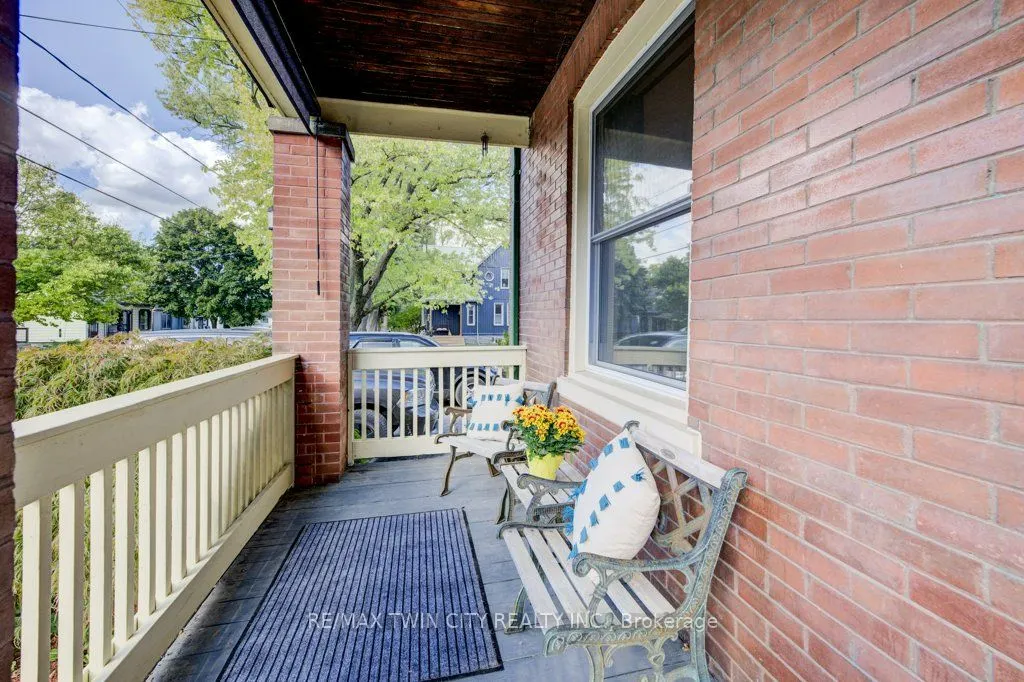 207 Hedley Street