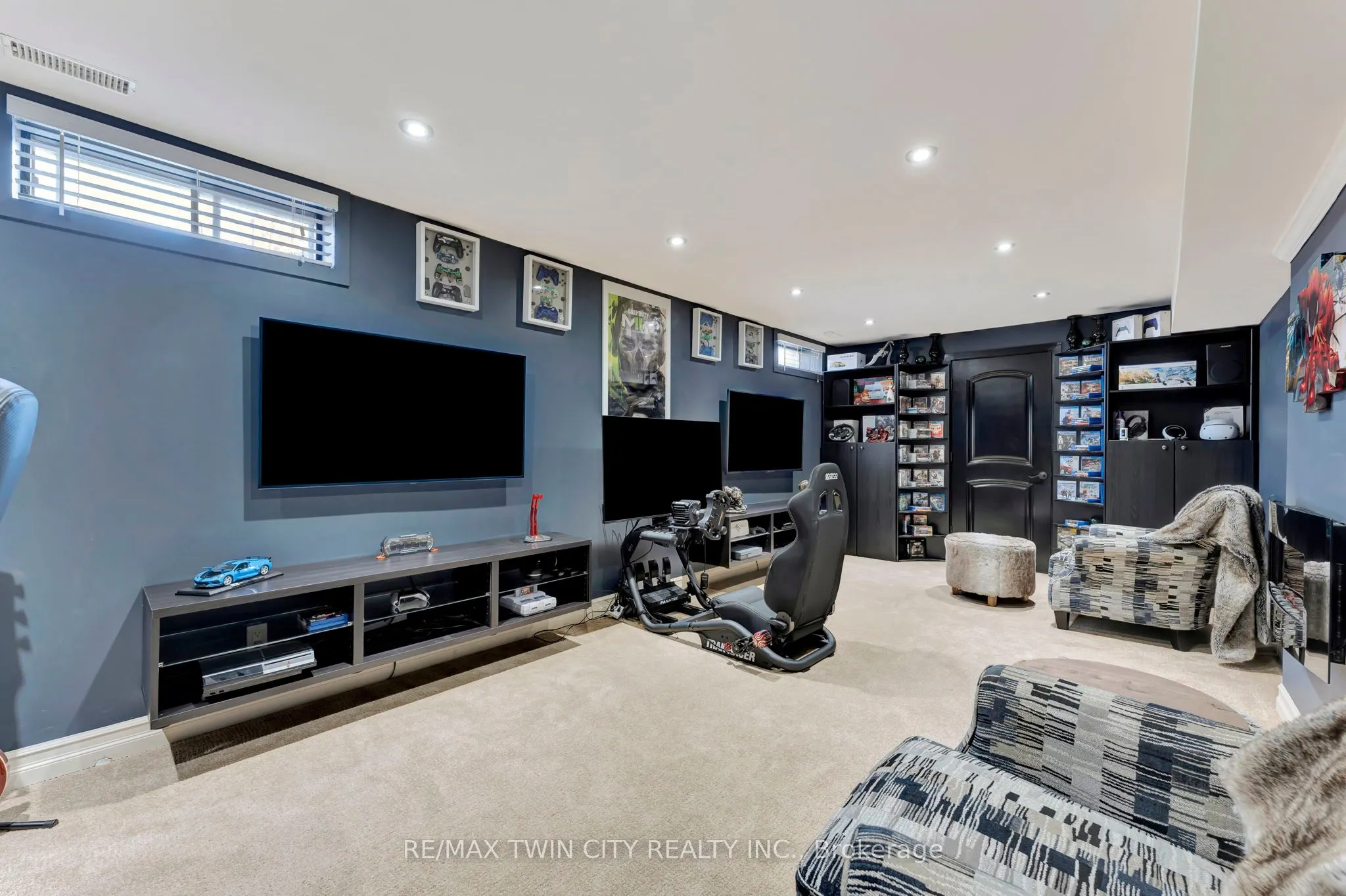 1 Bowen Lane