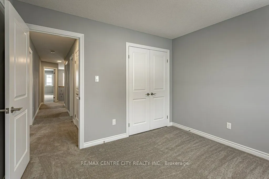 1596 Noah Bend
