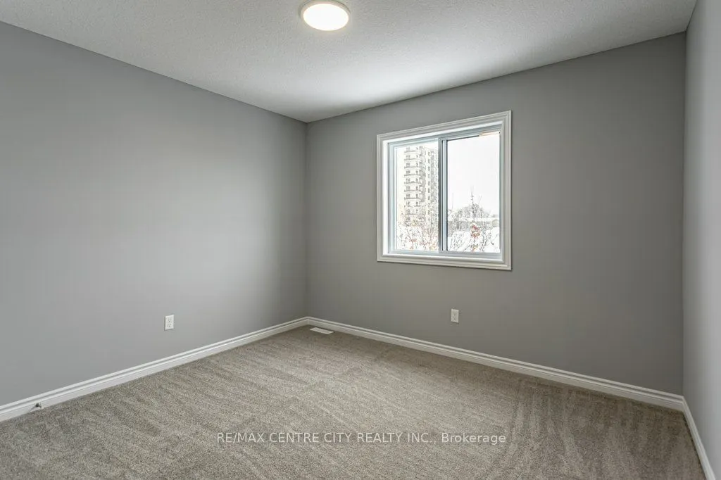 1596 Noah Bend