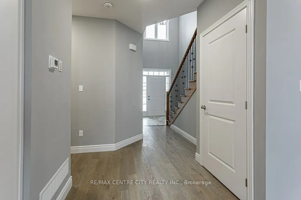 1596 Noah Bend