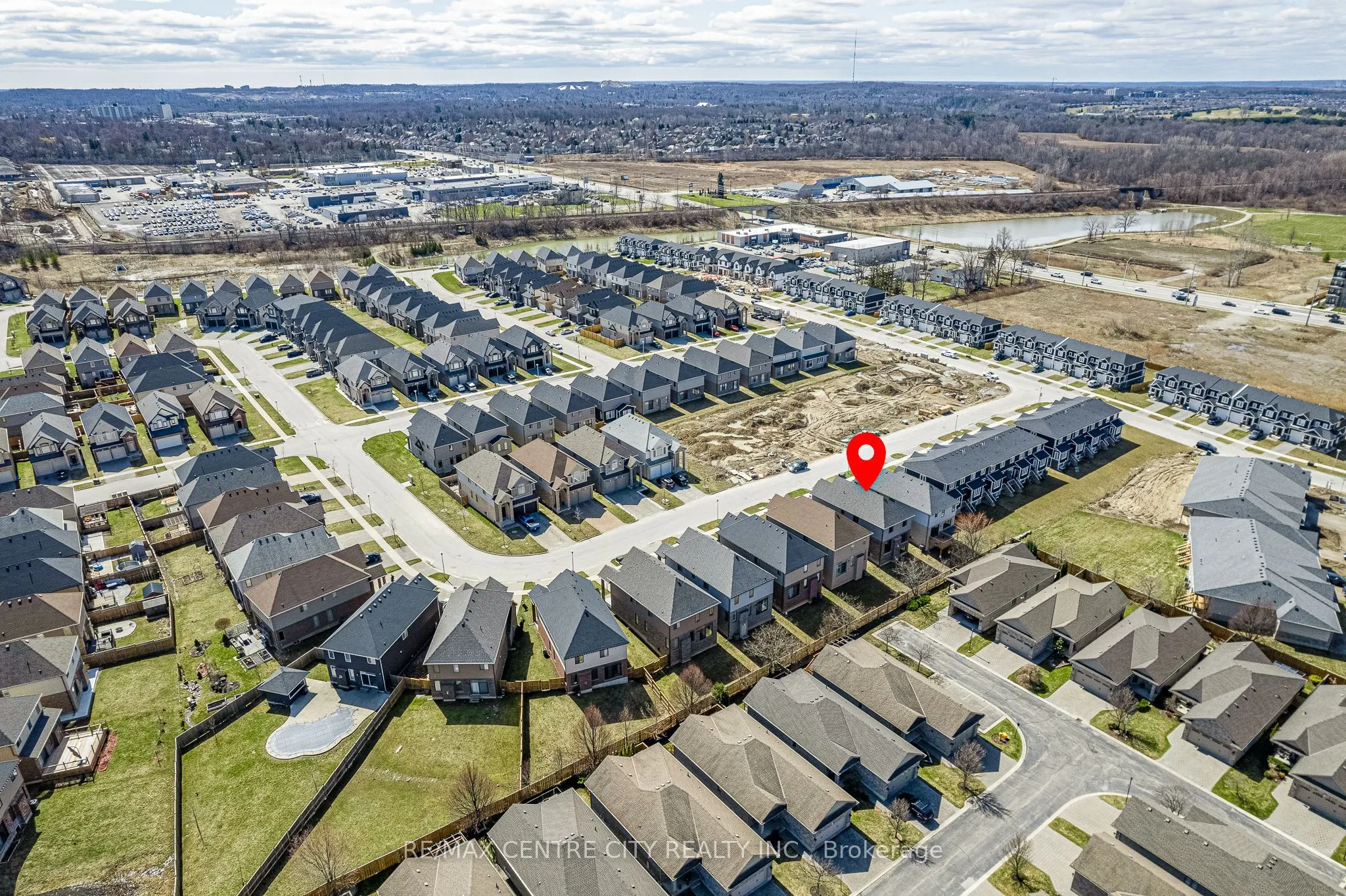 1596 Noah Bend