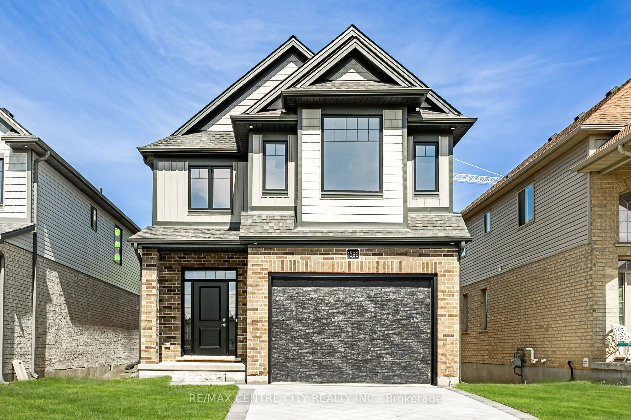 1596 Noah Bend