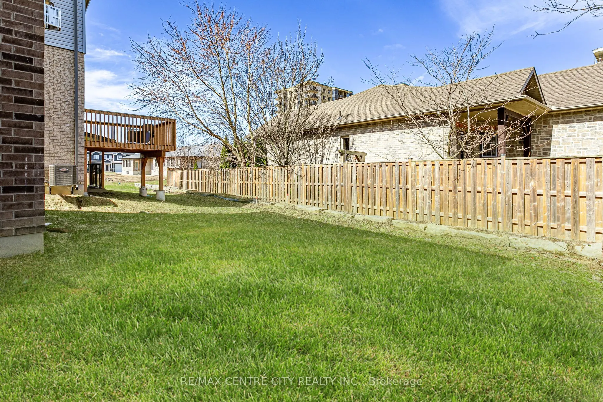 1596 Noah Bend