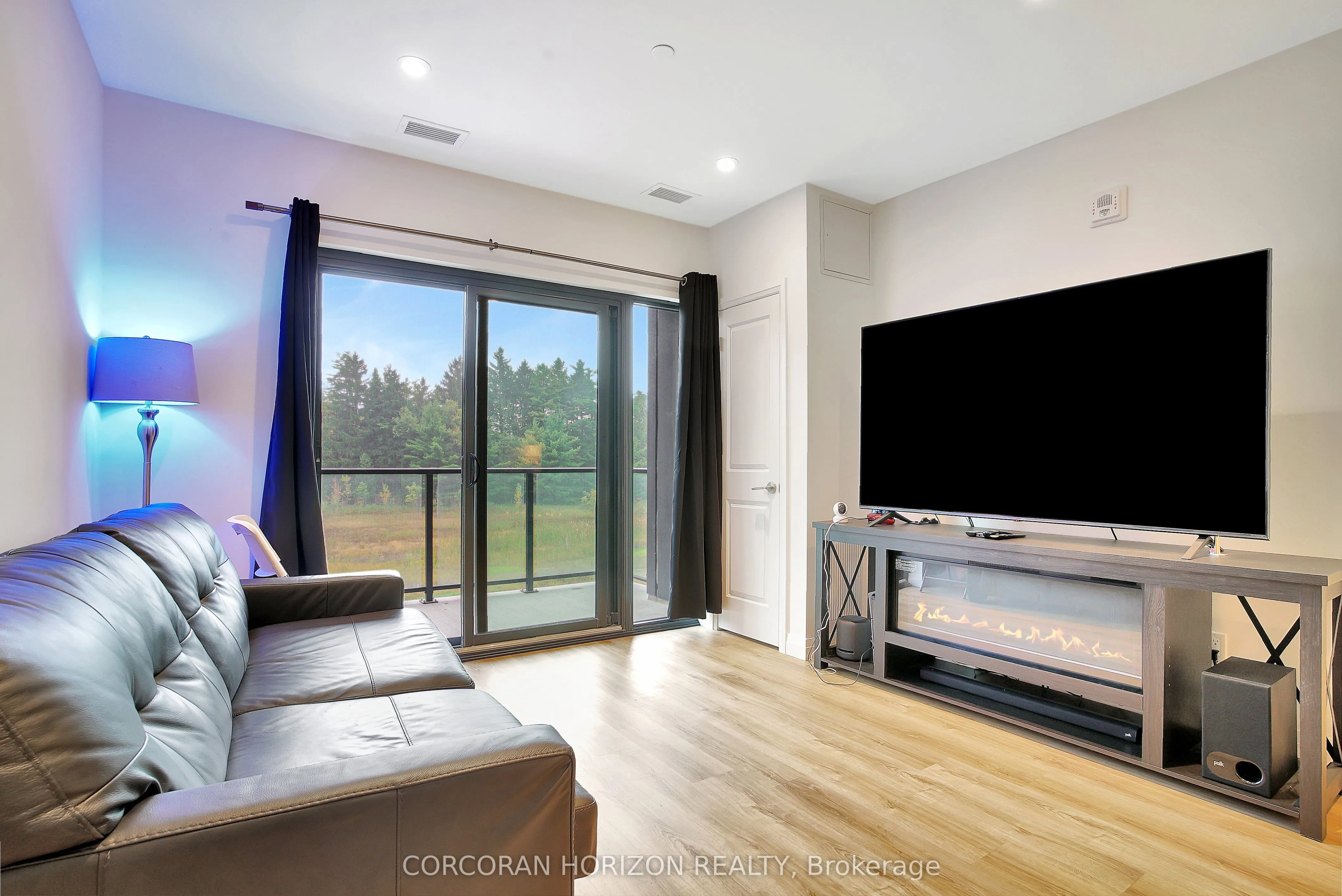 525 New Dundee Road, #203