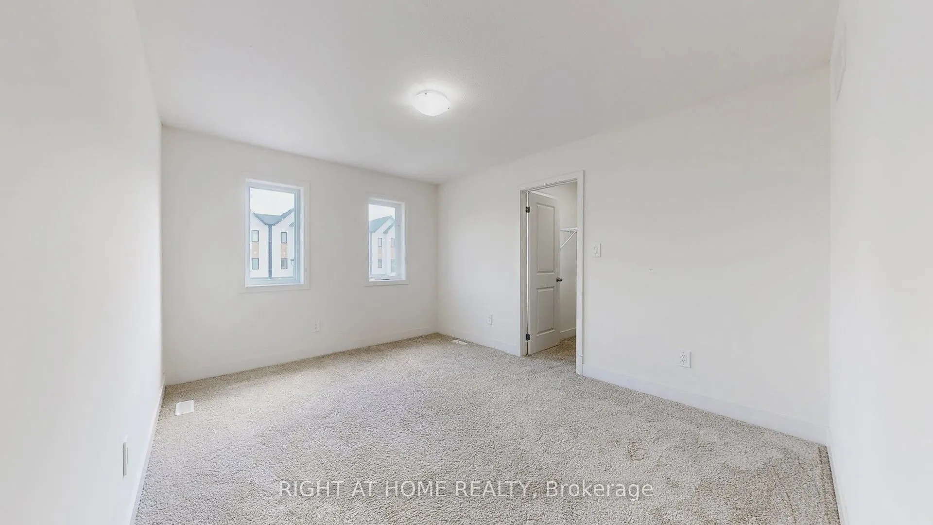 1608 Capri Crescent