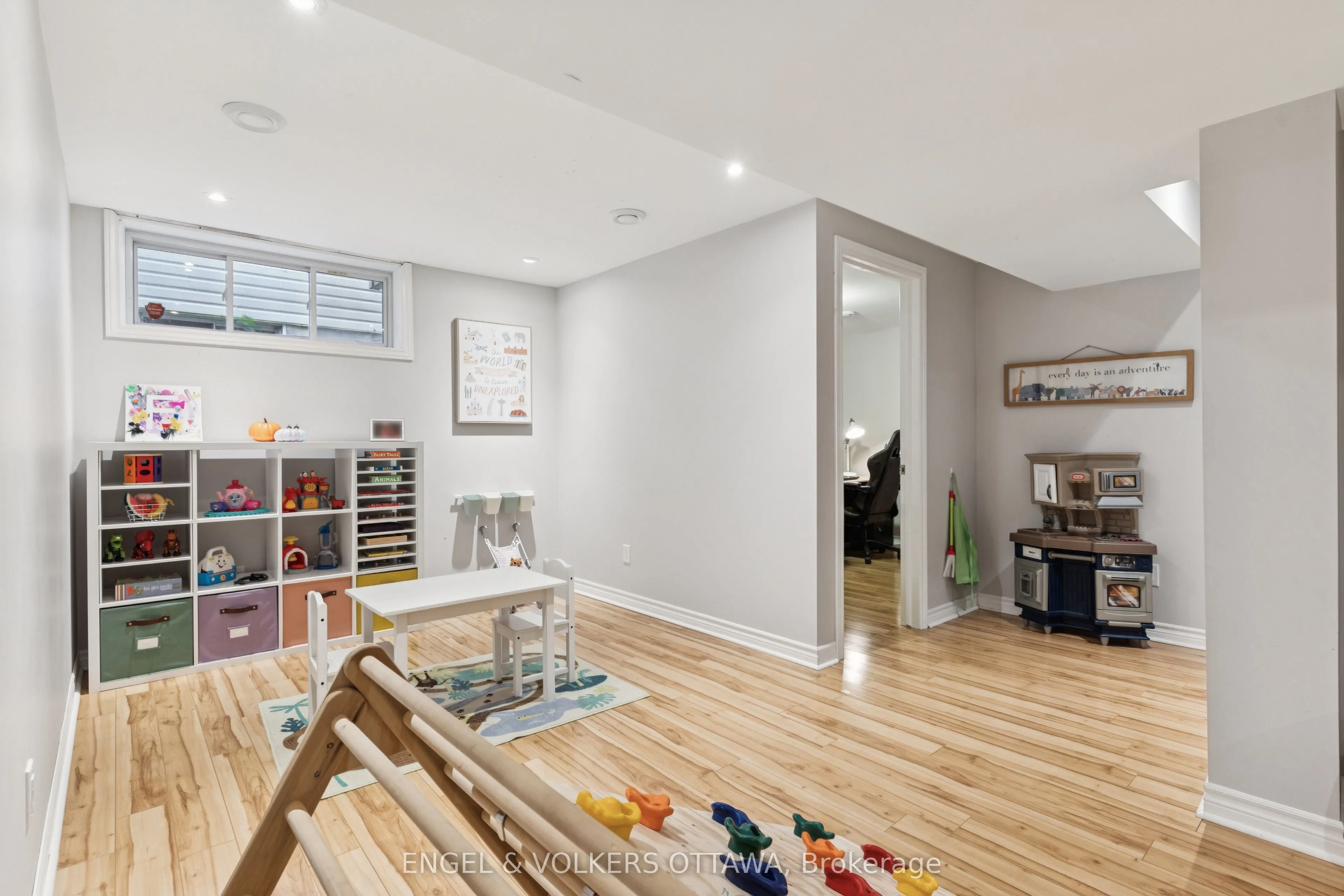 161 Des Pins Street