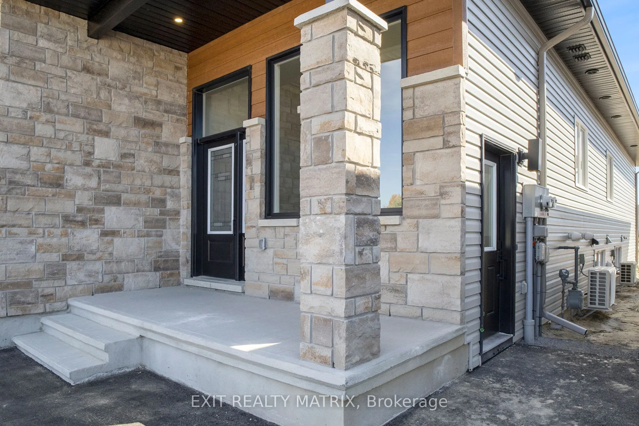 560 Regina Street, #B