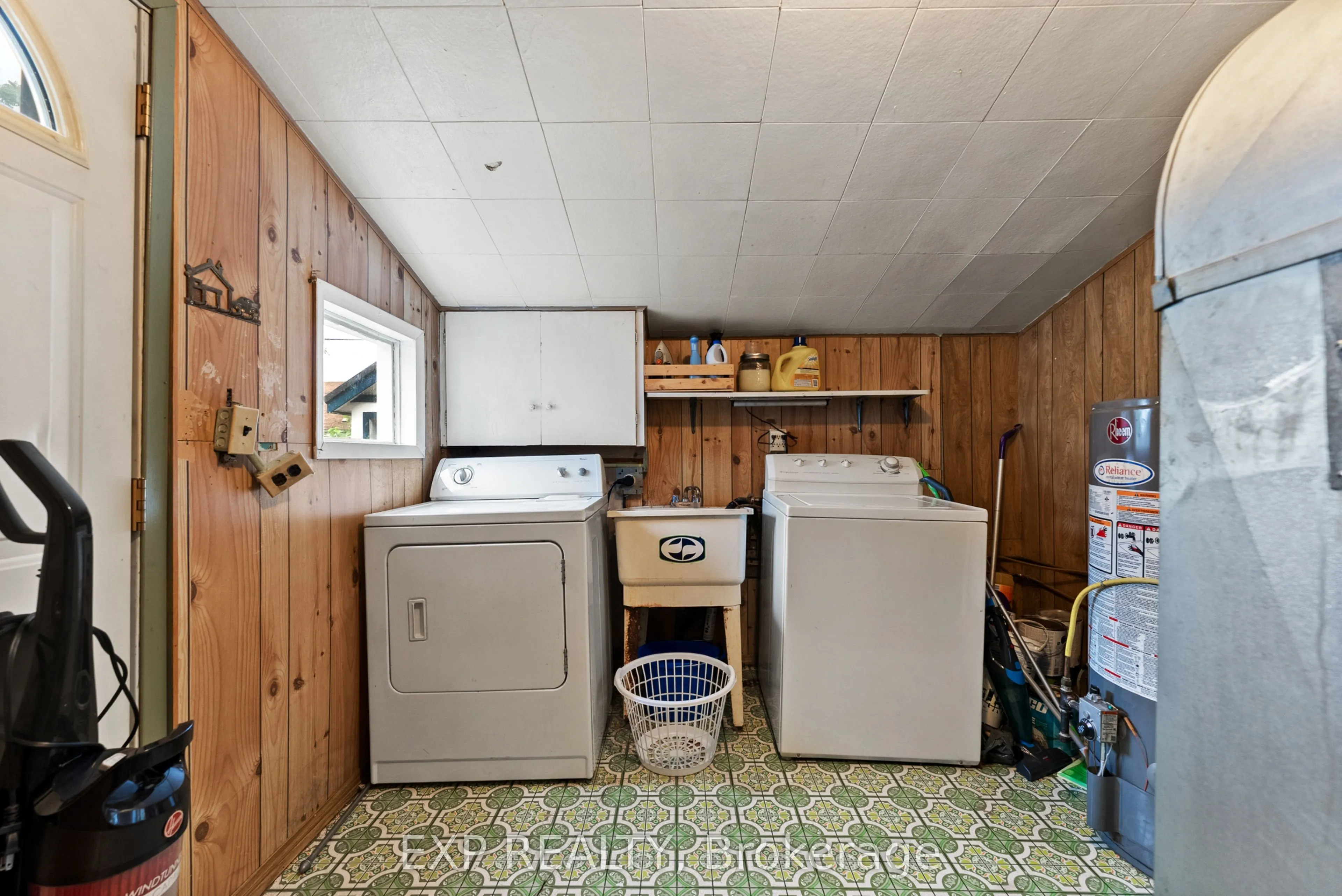 138 Byron Street