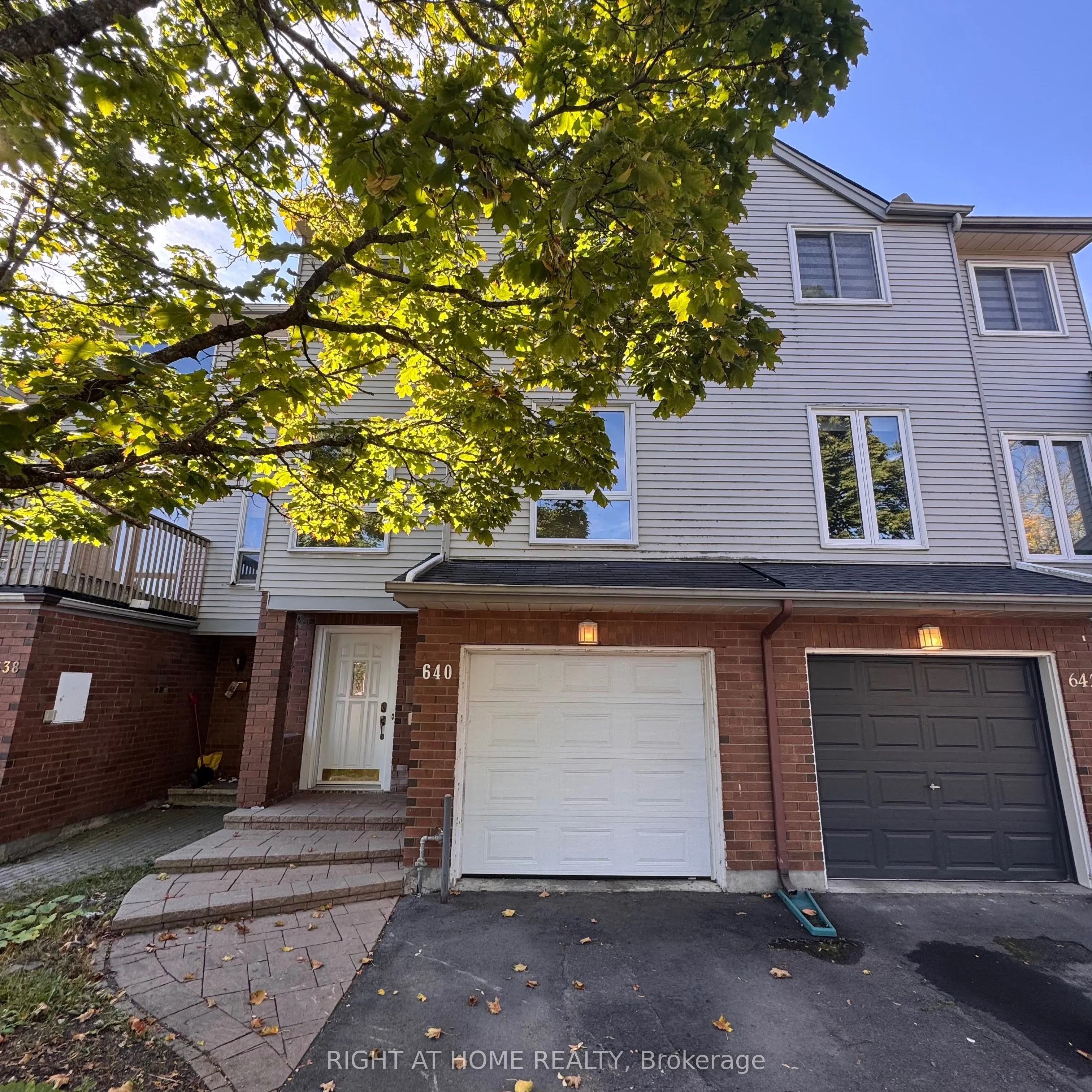 640 BROME Crescent