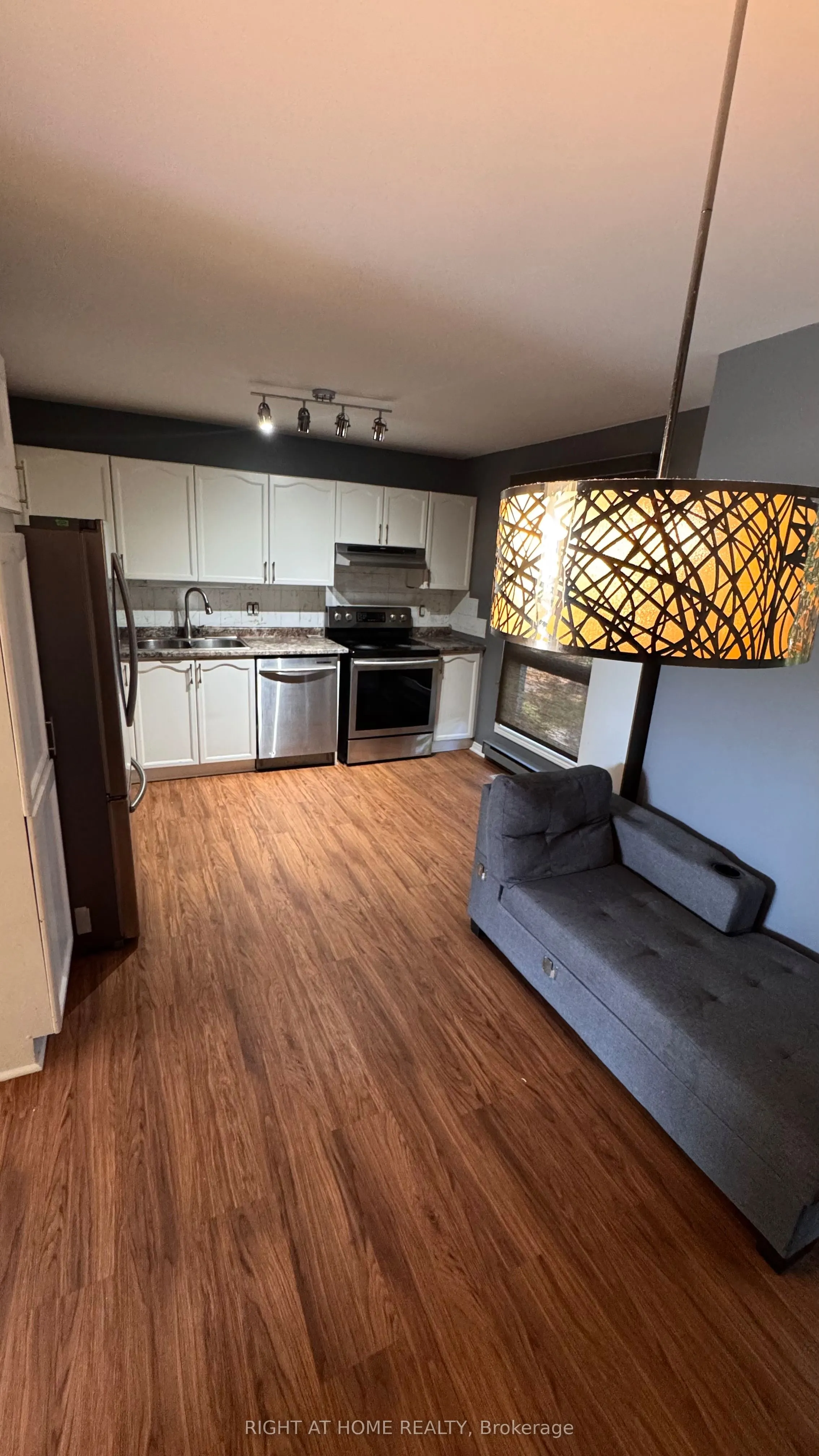 640 BROME Crescent