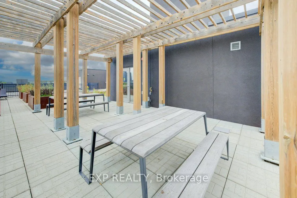 250 Albert Street, #12
