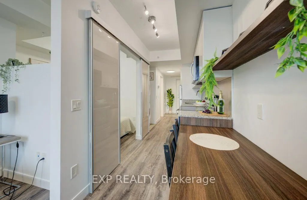 250 Albert Street, #12