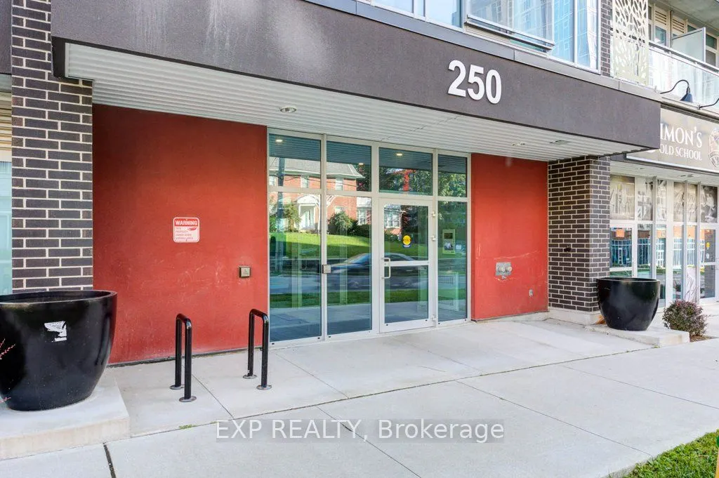 250 Albert Street, #12