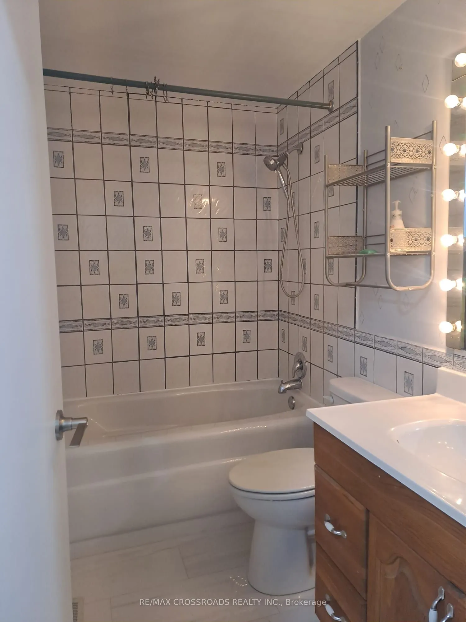 185 Appalachian Crescent, #Upper