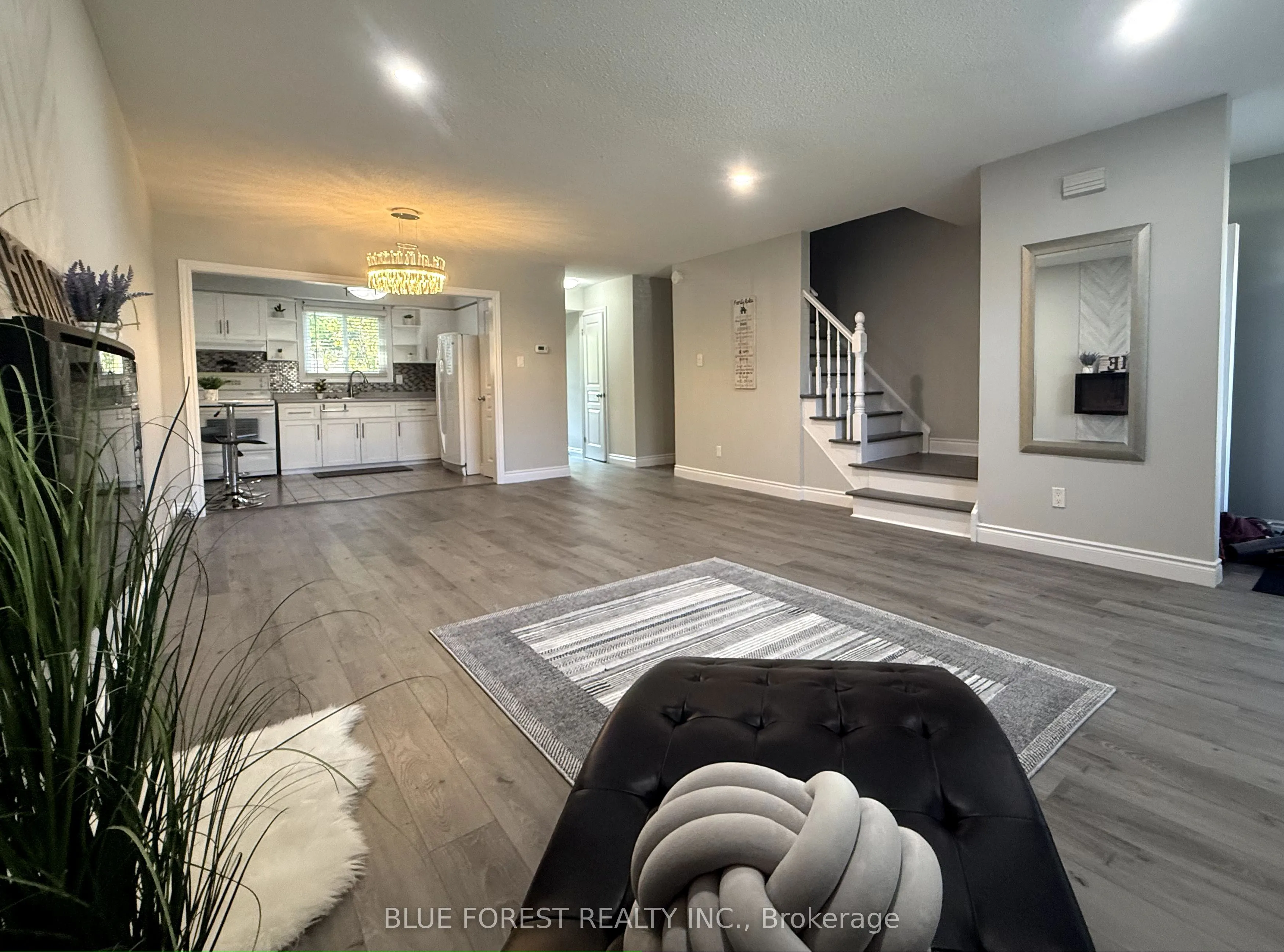 991 Notre Dame Drive, #30