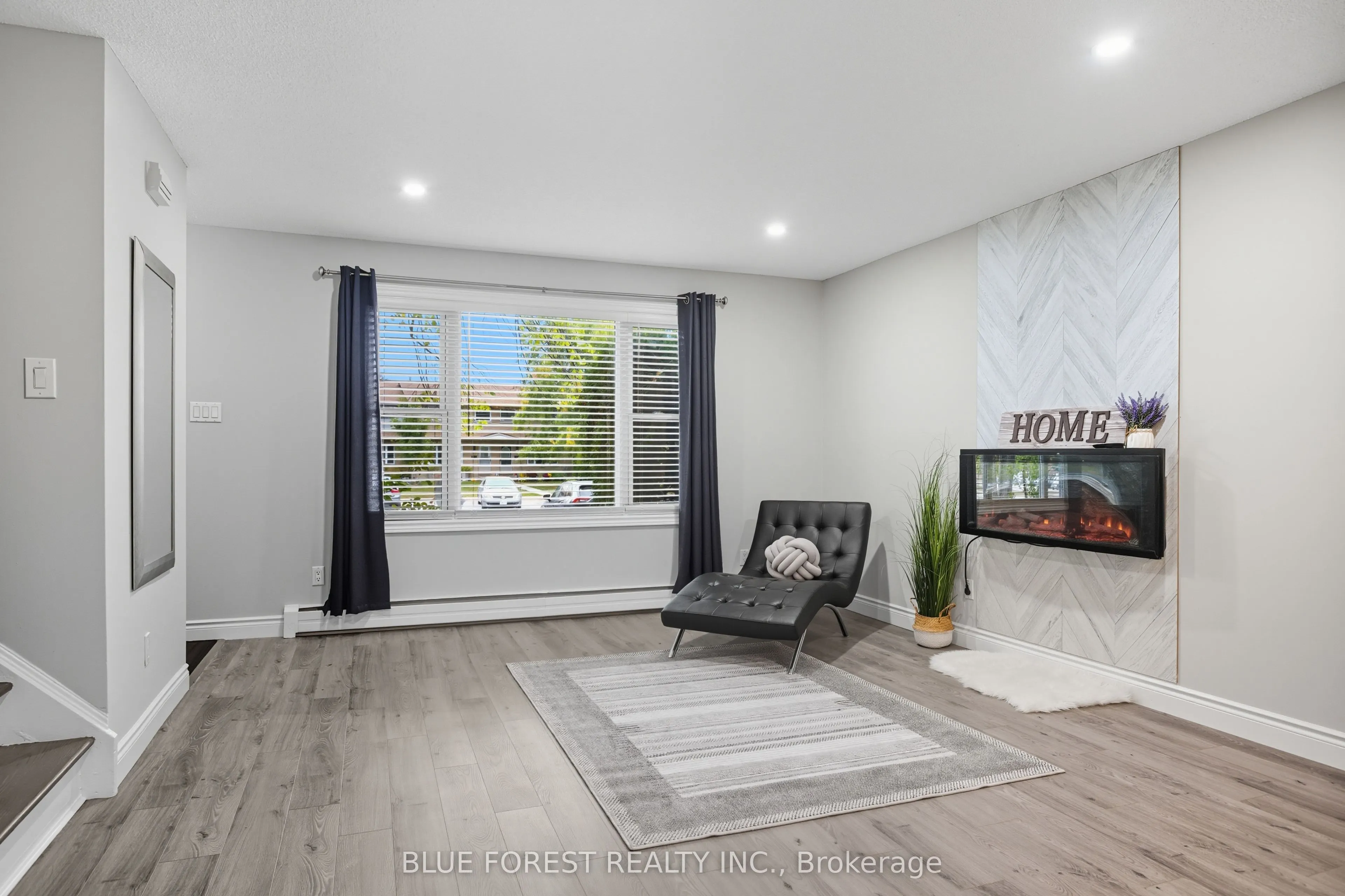 991 Notre Dame Drive, #30