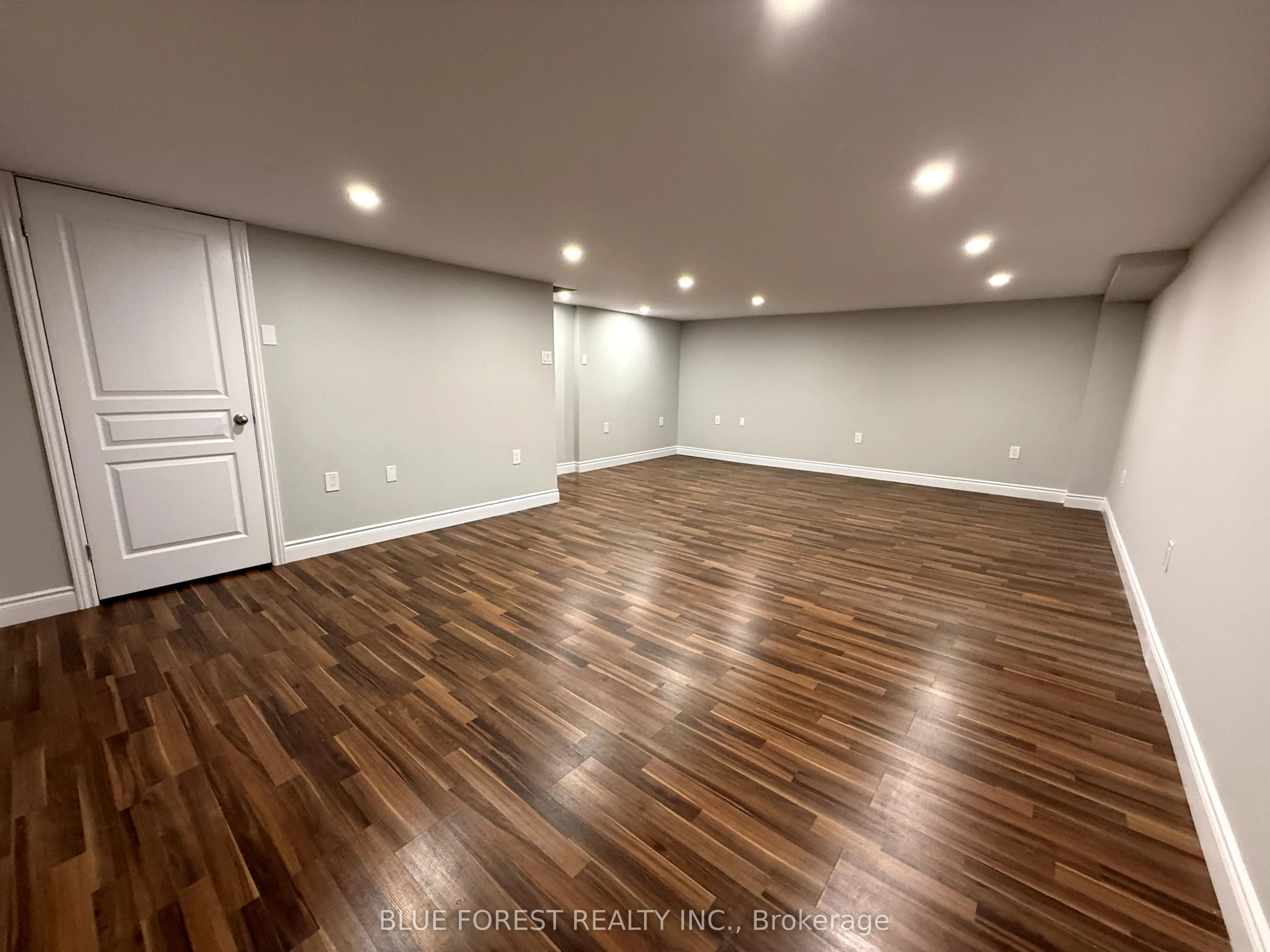 991 Notre Dame Drive, #30