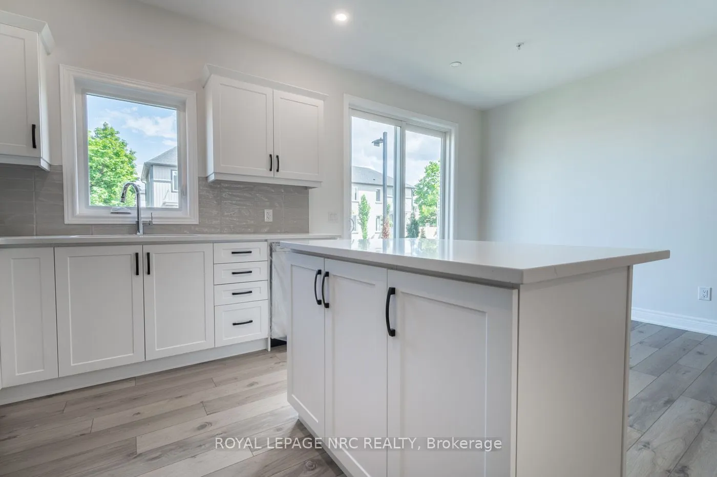 121A Moffatt Street, #15