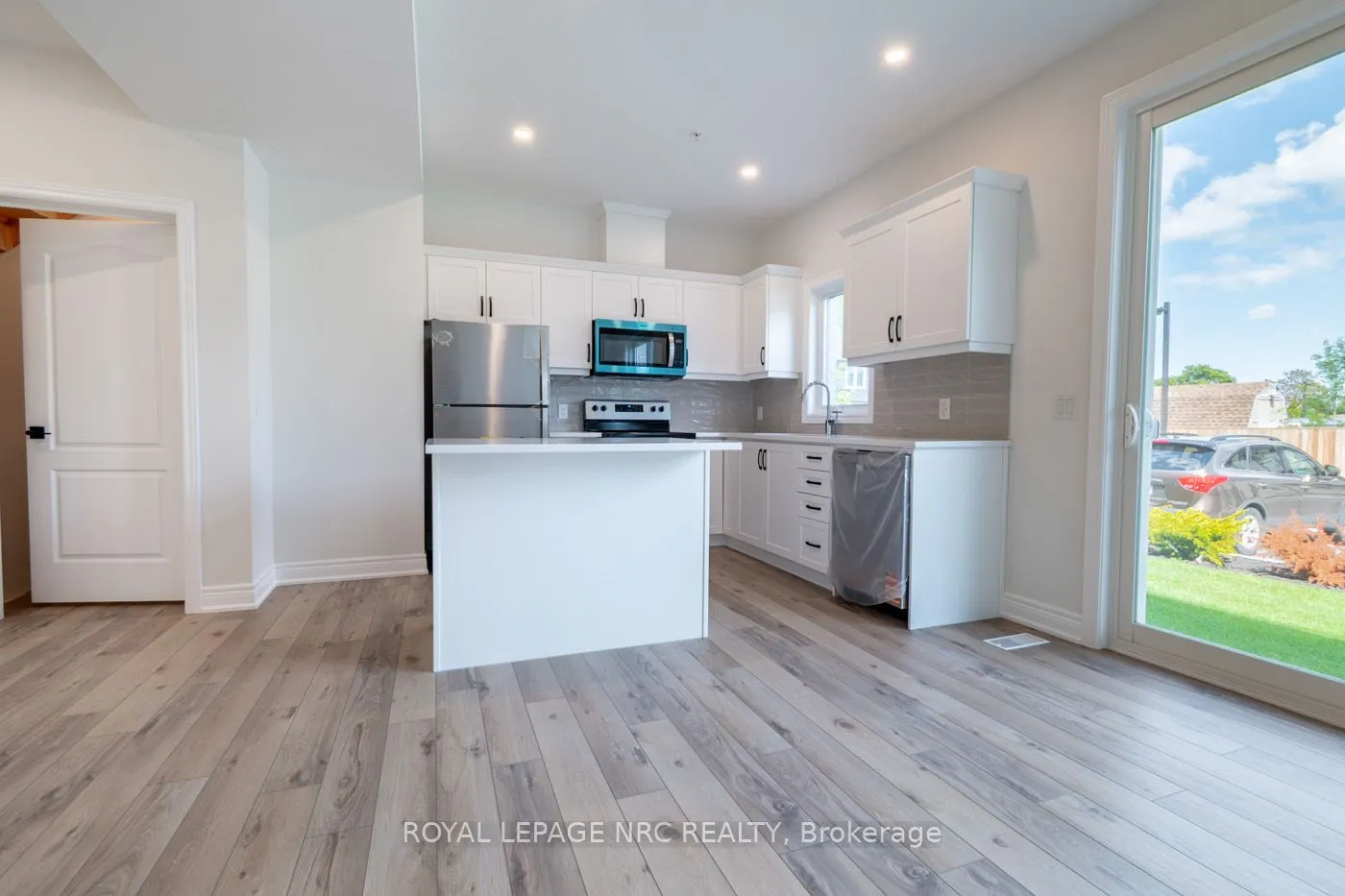 121A Moffatt Street, #15