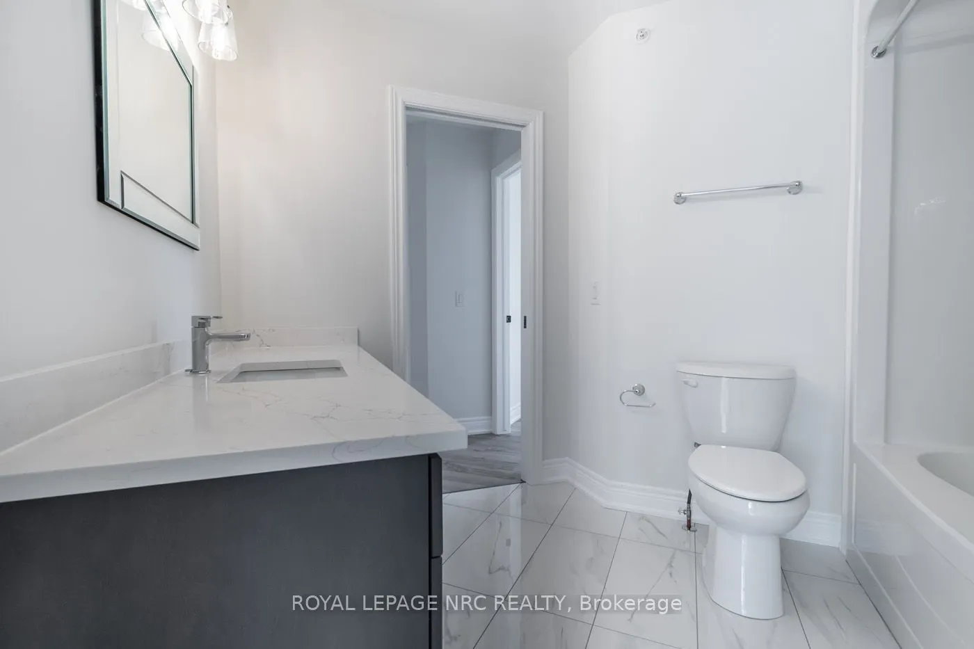 121A Moffatt Street, #15