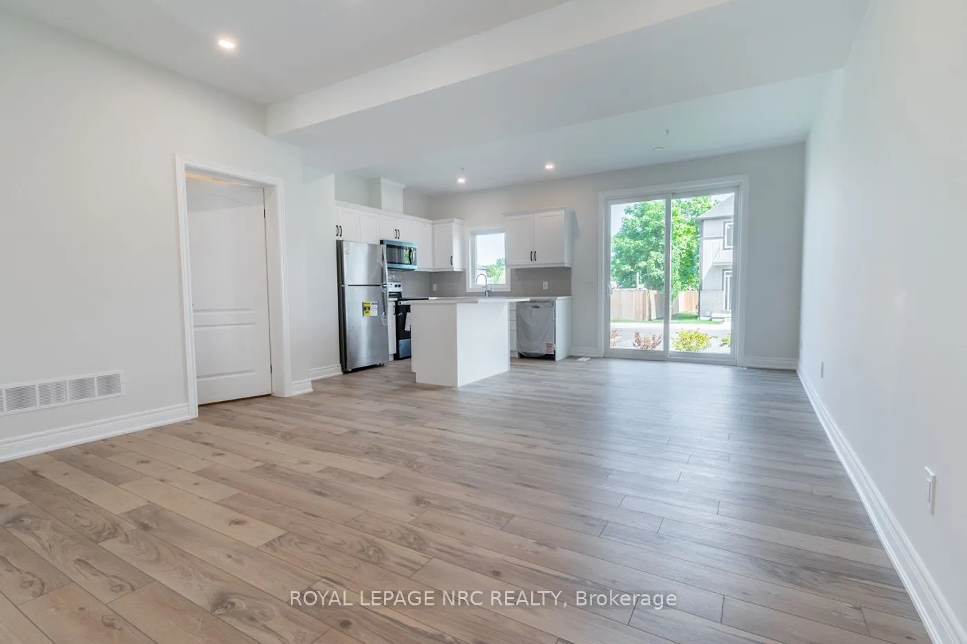121A Moffatt Street, #15