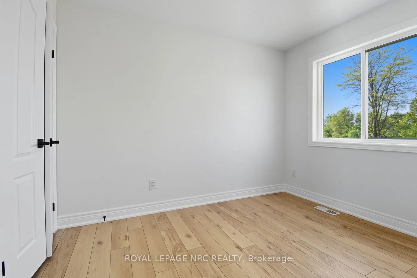 121A Moffatt Street, #13