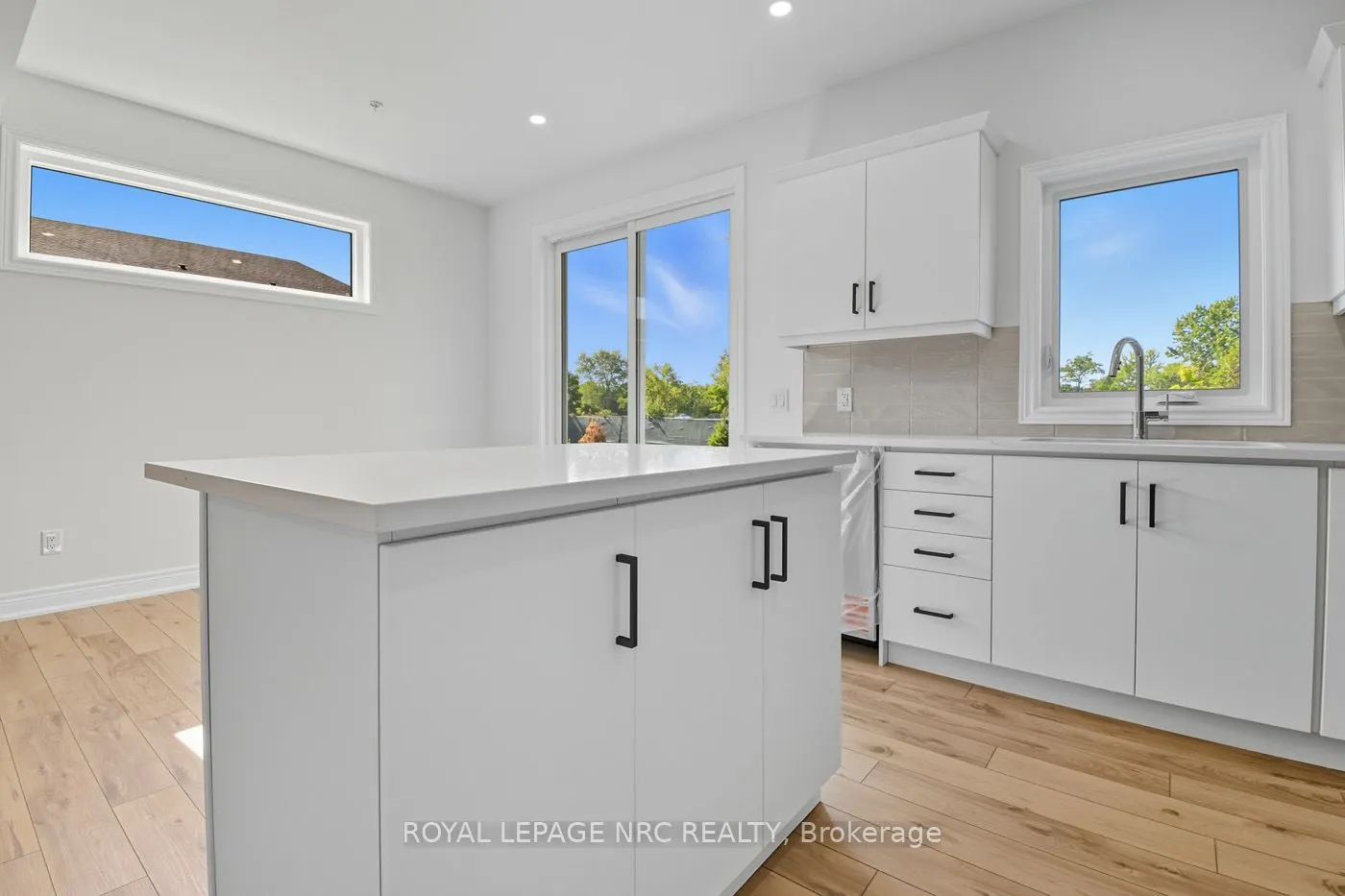121A Moffatt Street, #13