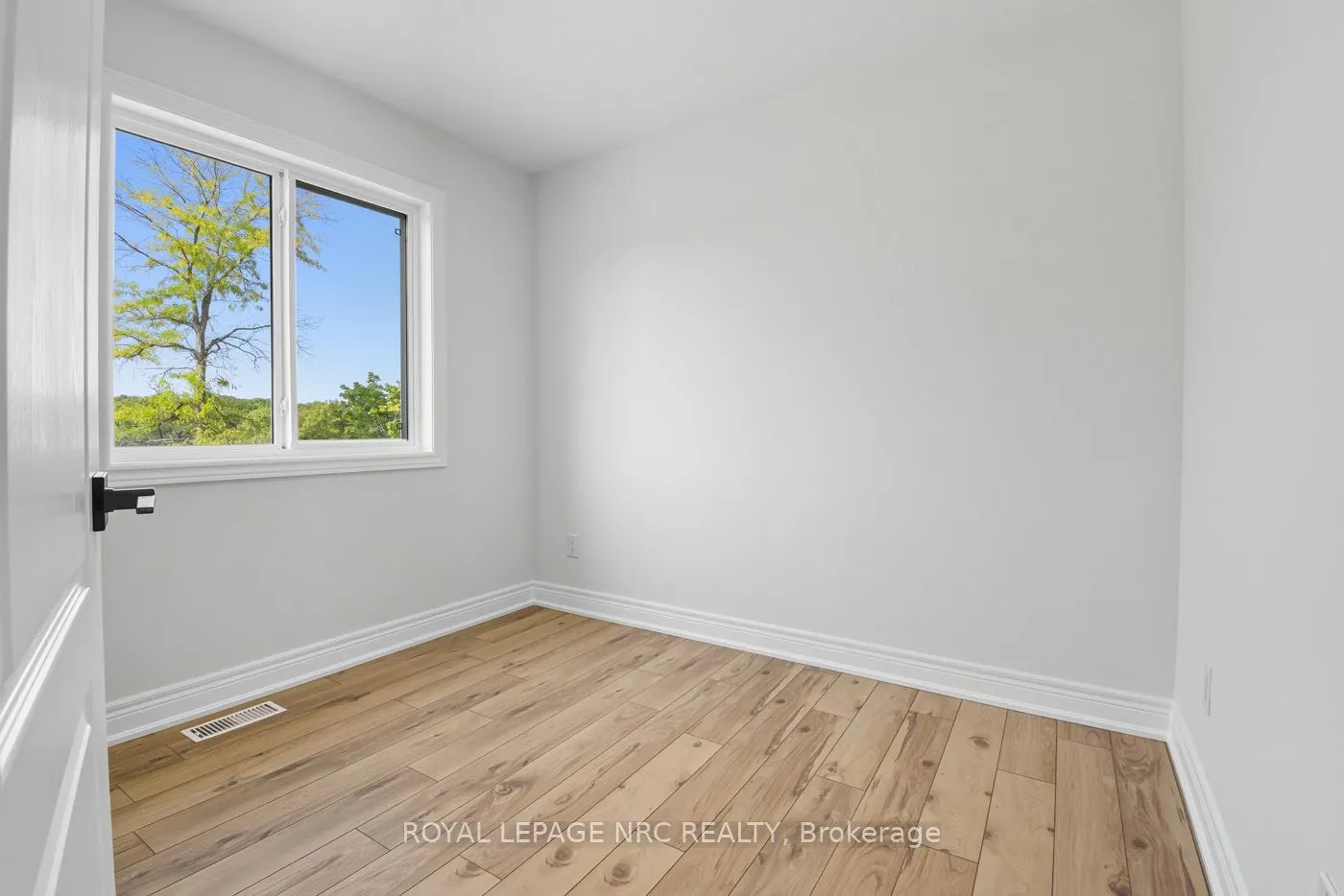 121A Moffatt Street, #13