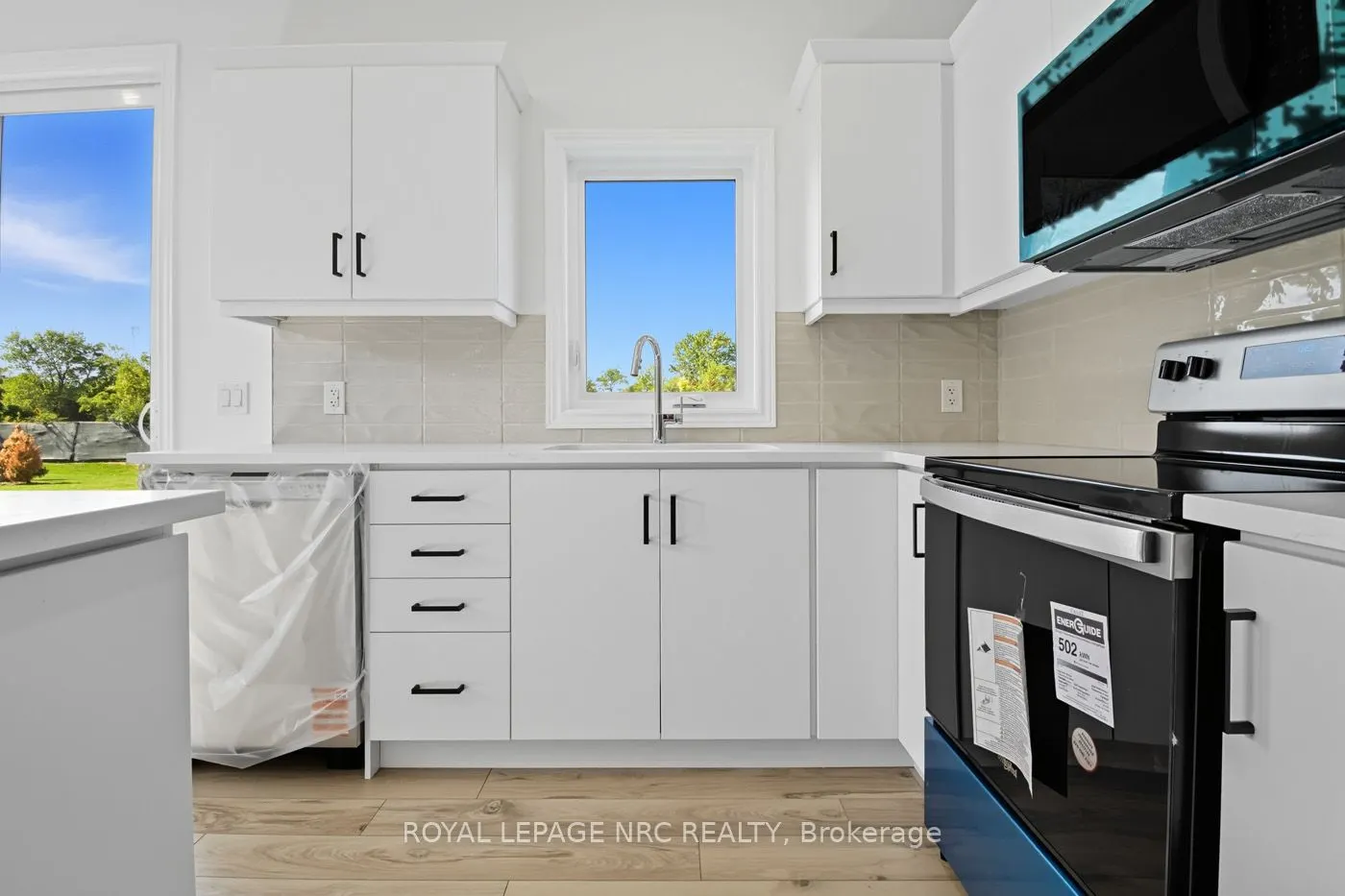 121A Moffatt Street, #13