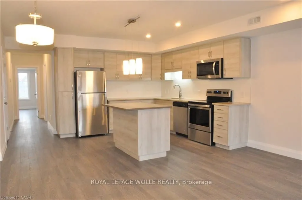 160 Rochefort Street, #D3