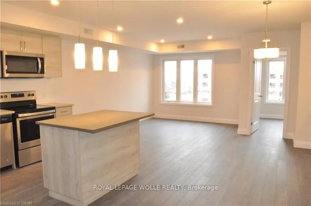 160 Rochefort Street, #D3