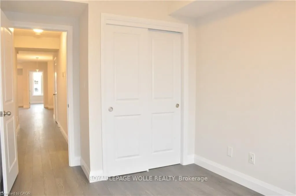 160 Rochefort Street, #D3