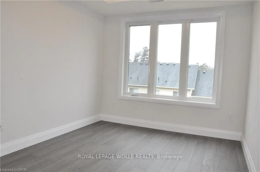 160 Rochefort Street, #D3