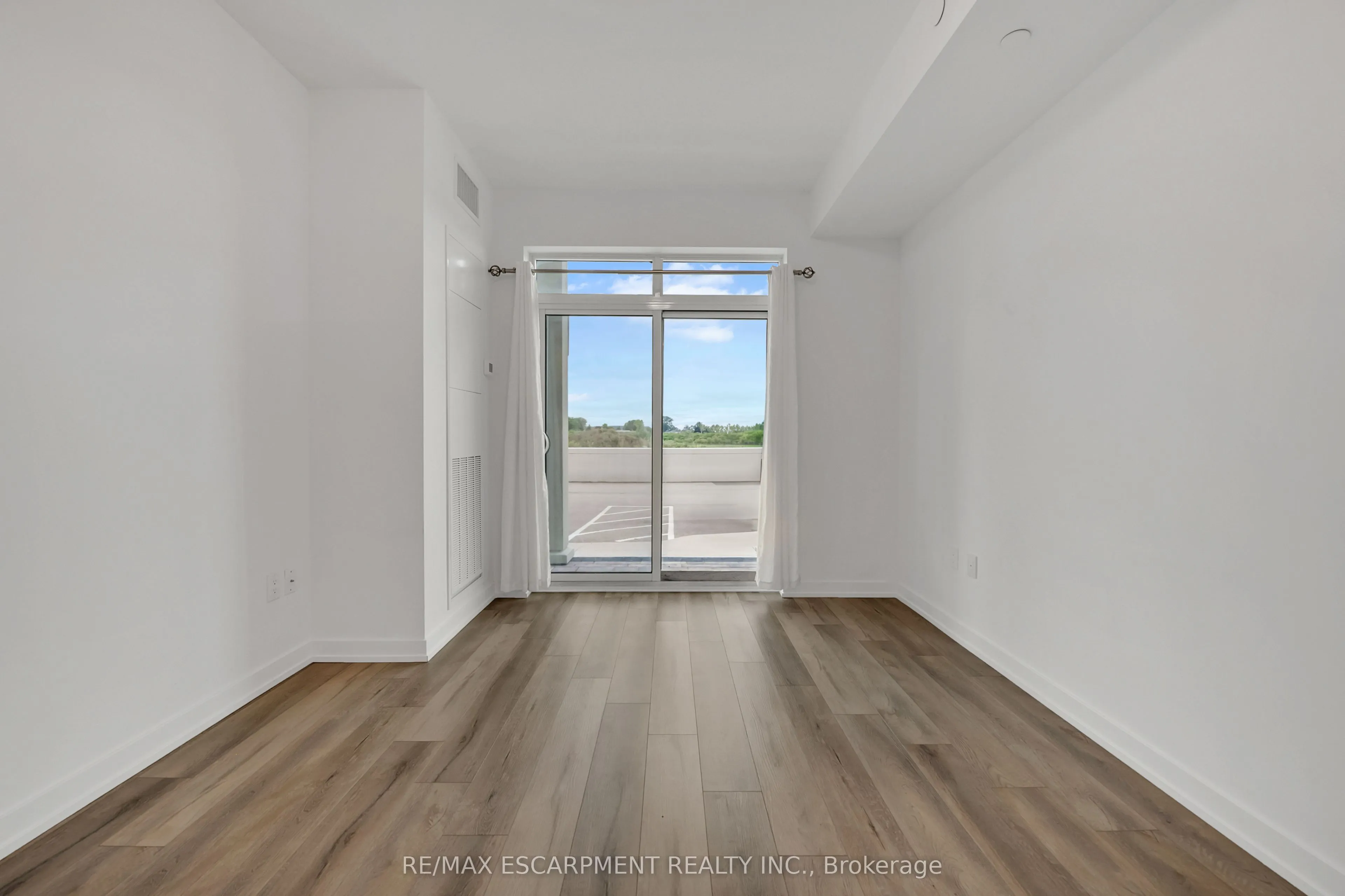 5055 Greenlane Road, #101