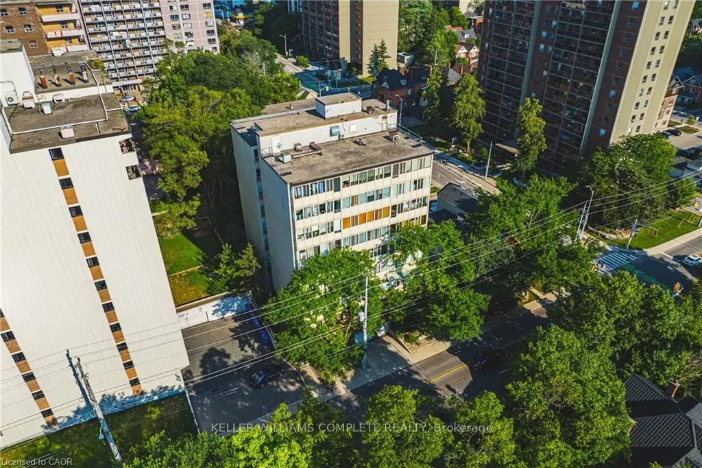 101 QUEEN Street S, #606