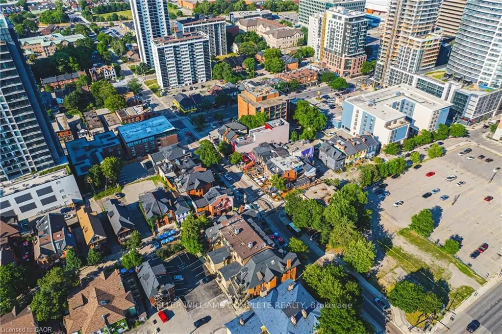 101 QUEEN Street S, #606