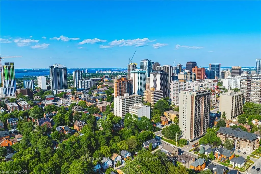 101 QUEEN Street S, #606