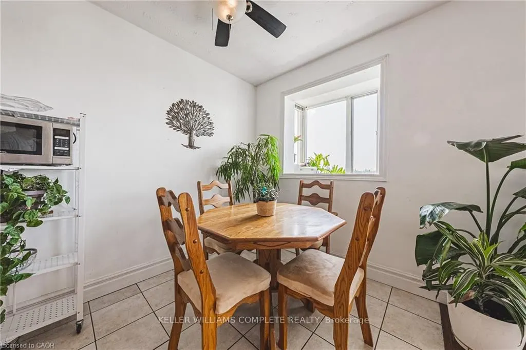 101 QUEEN Street S, #606