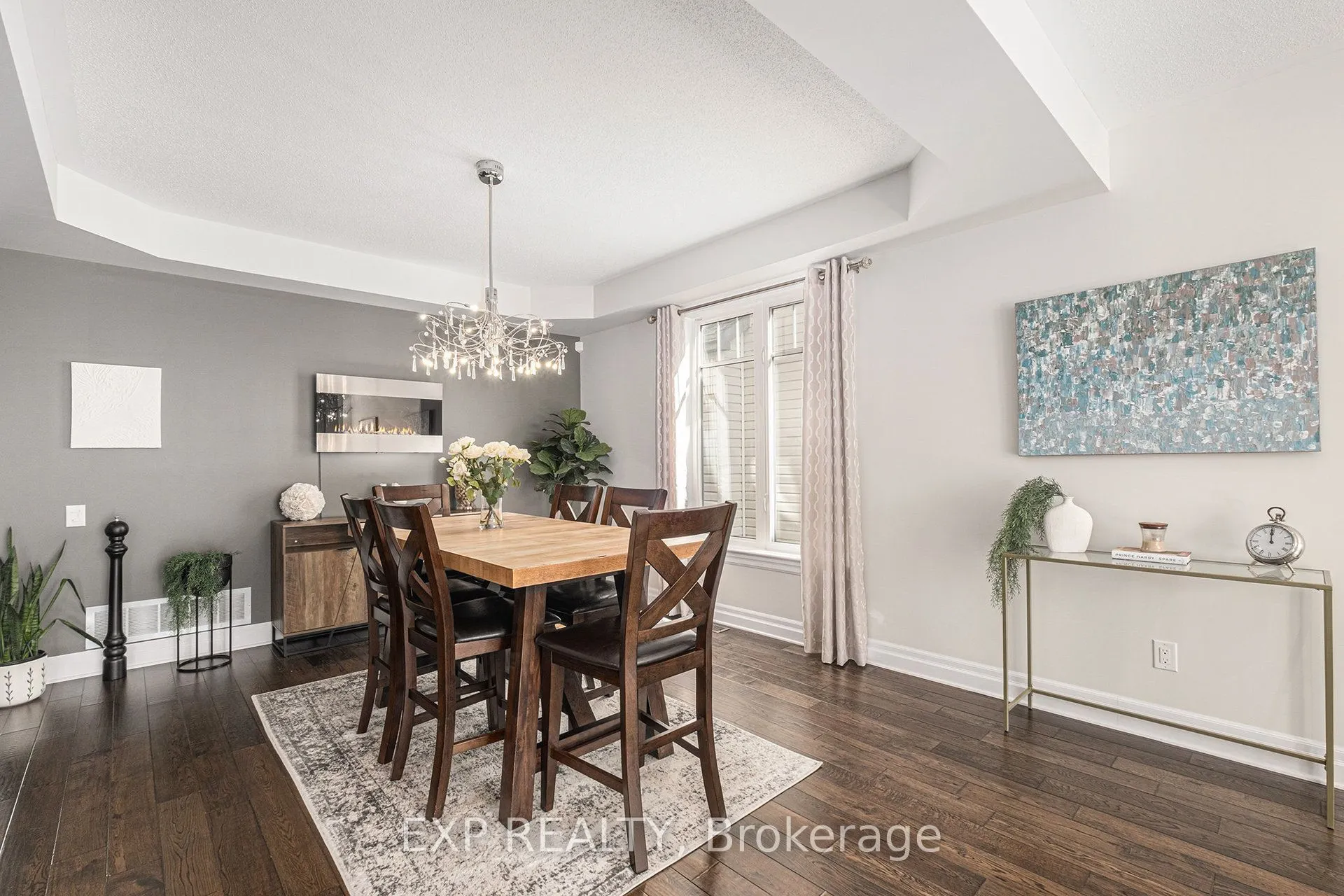 386 Andalusian Crescent