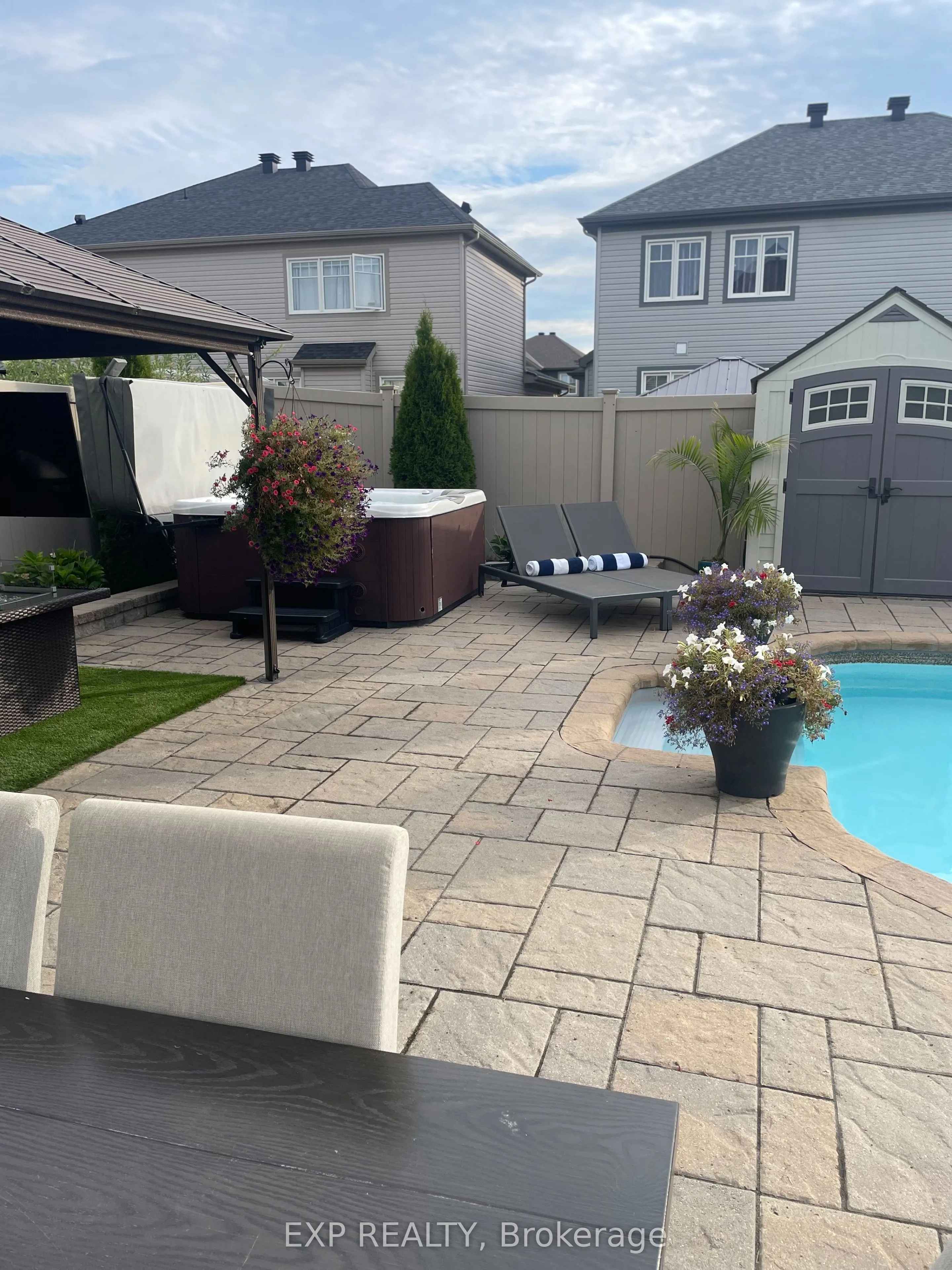 386 Andalusian Crescent