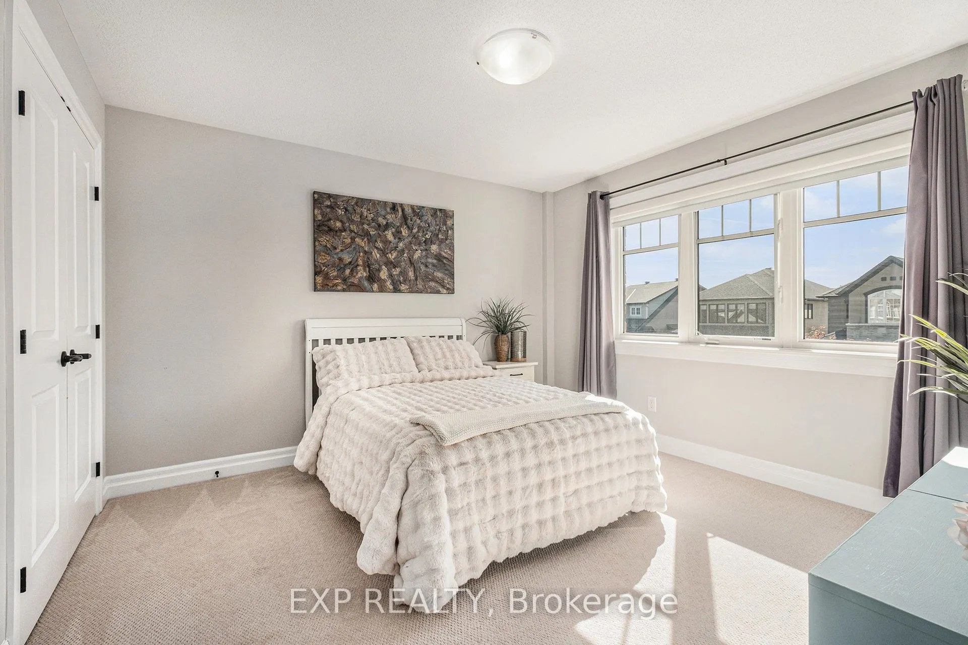 386 Andalusian Crescent