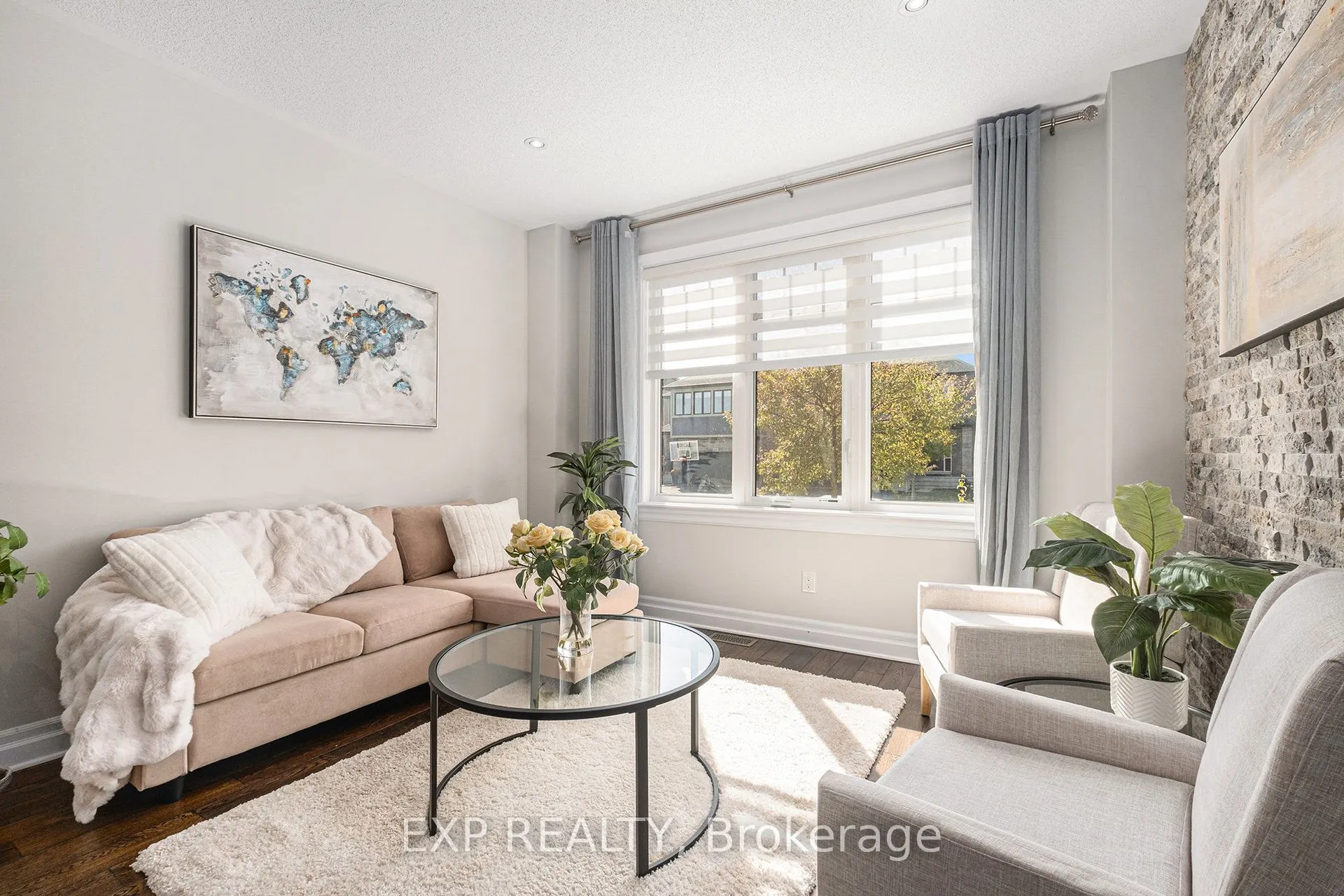 386 Andalusian Crescent