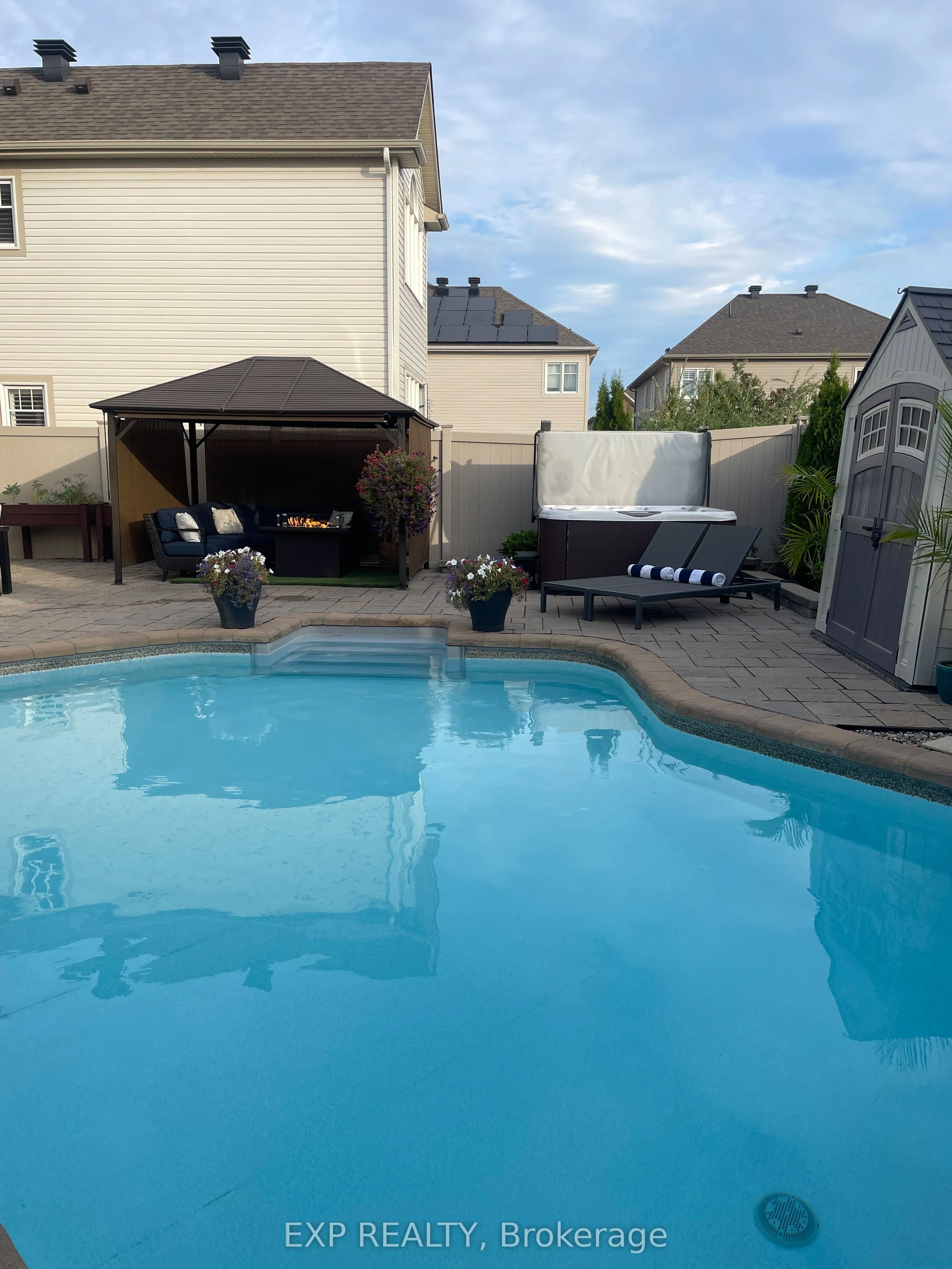 386 Andalusian Crescent