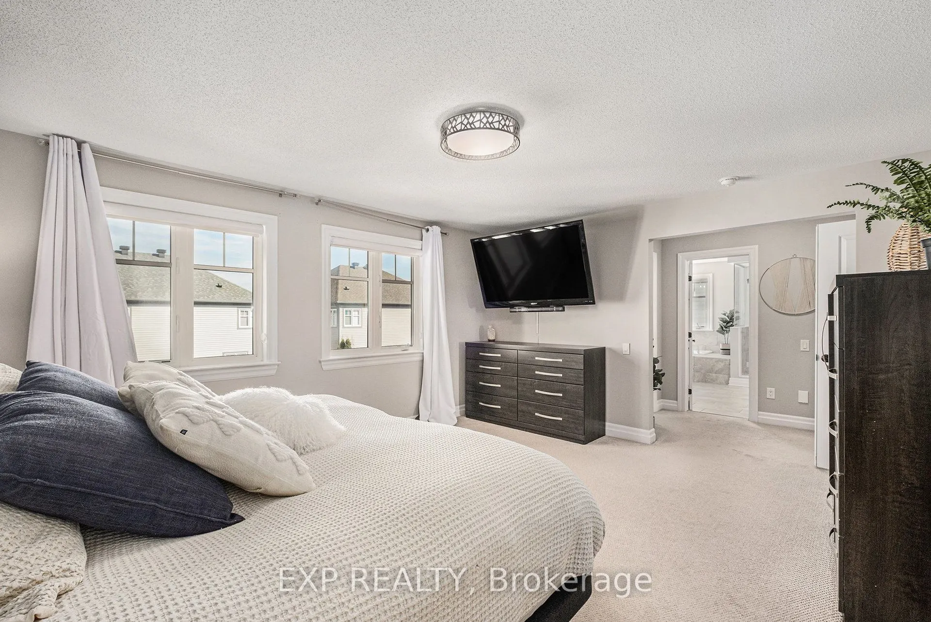 386 Andalusian Crescent