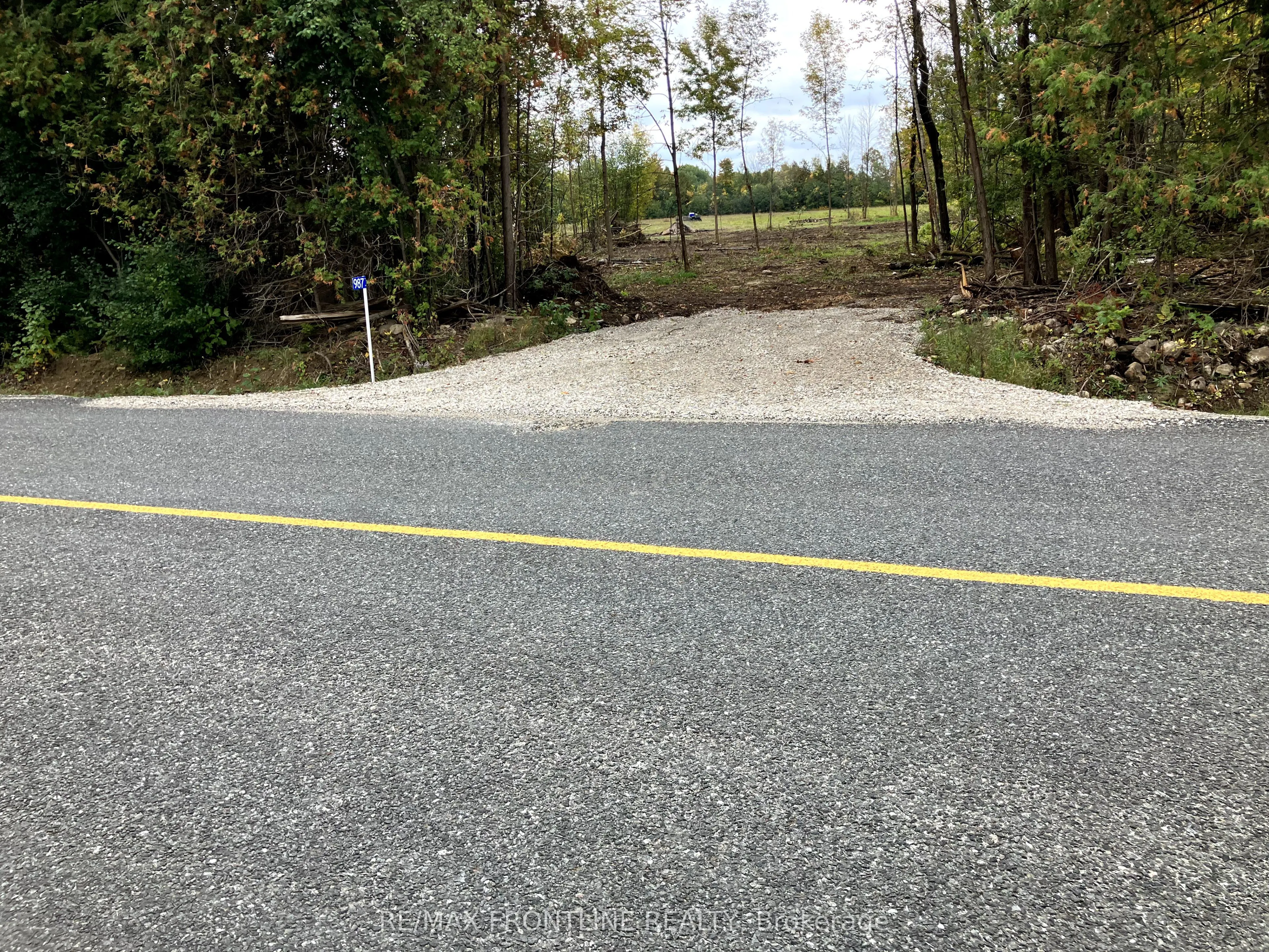 987 Bathurst 7th Concession